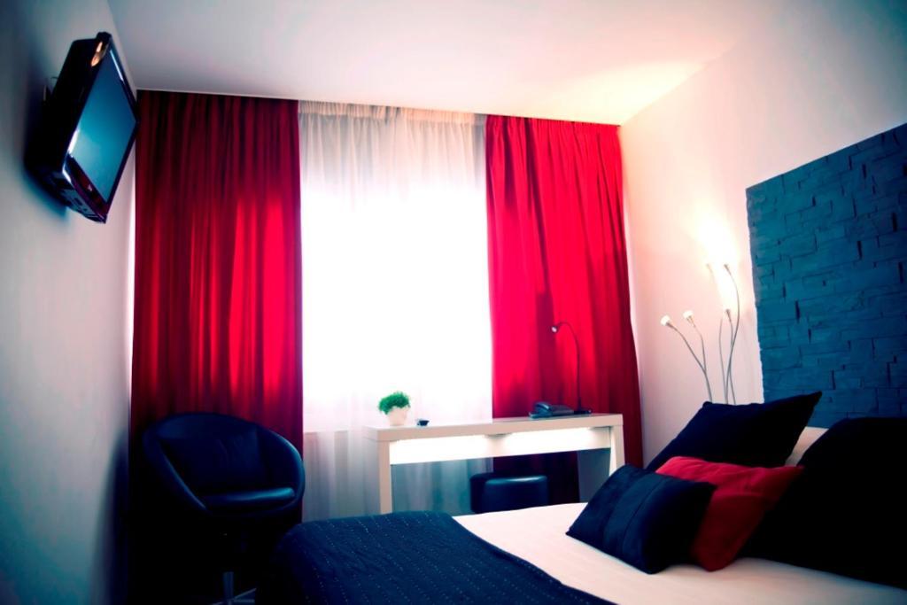 פורבאק Dm Hotel חדר תמונה